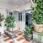 Peaceful one-bedroom near République in the heart Paris Welkeys