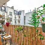 Bright 2 Room Apartment In Paris