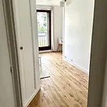 Studio Meuble Et Tres Lumineux