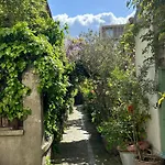 Charming And Cosy House In Paris - Maison Individuelle A Paris