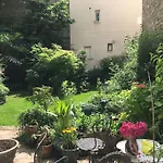 Appartement Mignon Et Confortable Avec Acces Jardin