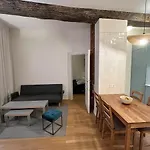 Bel Appartement Renove Dans Le Marais