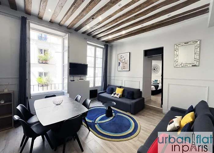 44 - Pretty 2 Bdr Flat In Paris