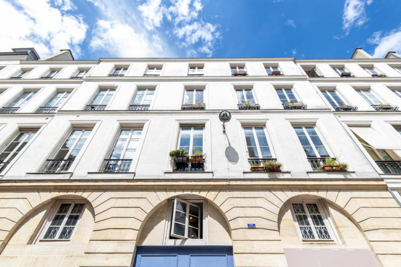 Peaceful One-bedroom Near République In The Heart Welkeys Paris