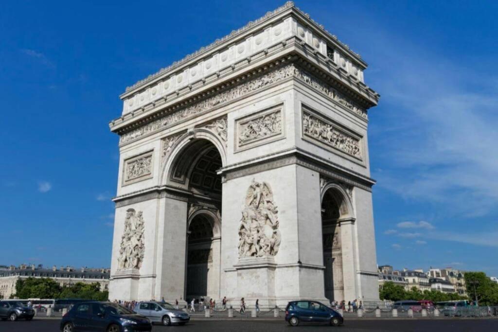 Luxury Republique Apartment Paris