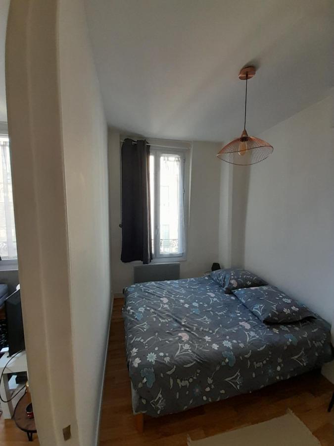Cosy 2 Pieces Typiquement Parisien A Notre-dame Apartment *