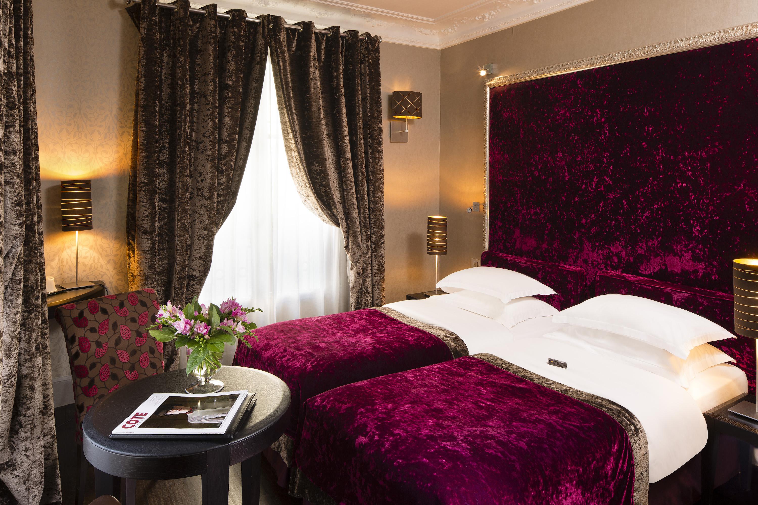 Ares Eiffel Hotel