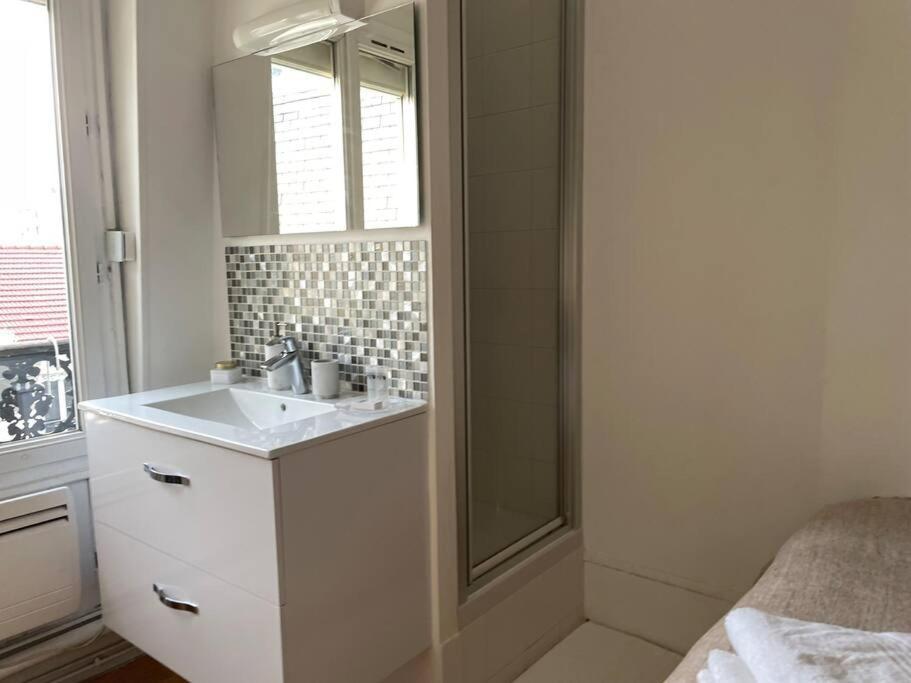 Studio Contemporain Dans 12eme Arrondissement Appartement