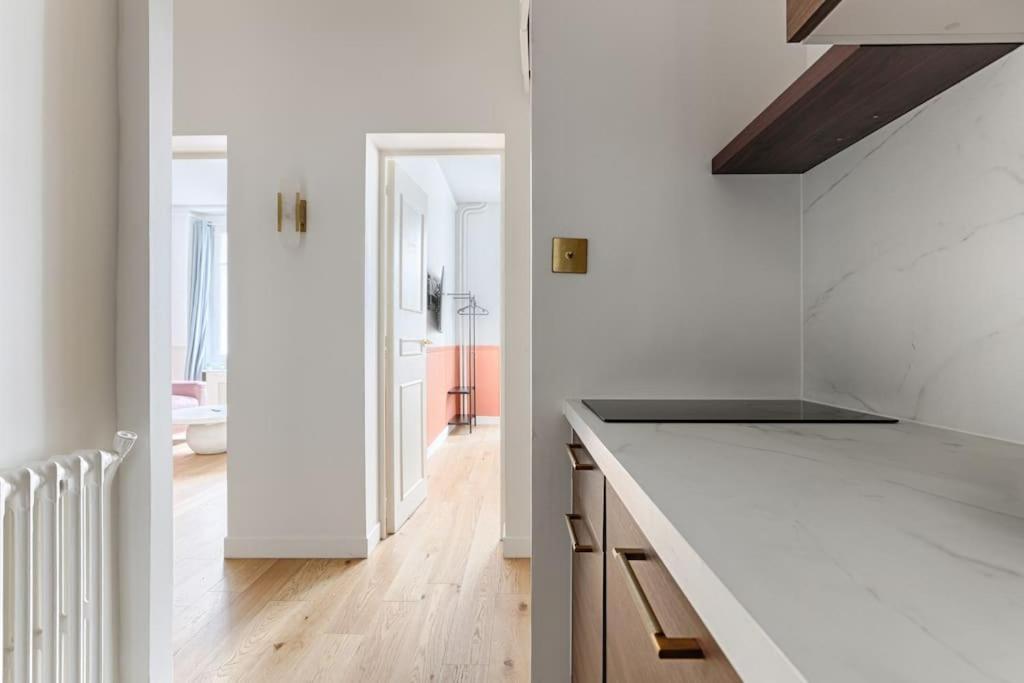 Appartement Mykeypers - Design & Cosy Flat 2br Center - Moulin Rouge *