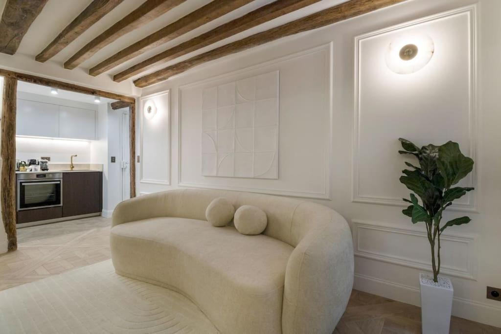 Royale # Palais De L'elysee # 8 Apartment *