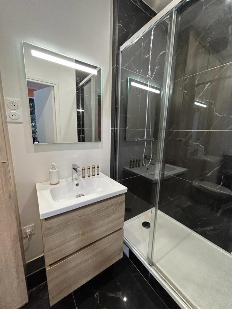 Stylish Modern Studio Apartment *