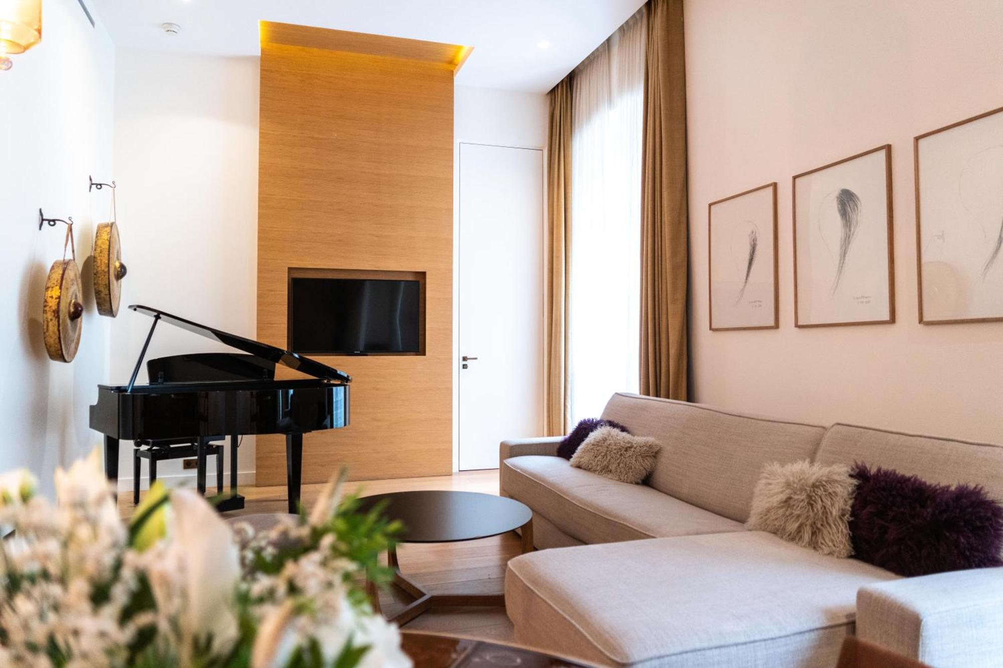 Hotel Marignan Champs-elysees Paris