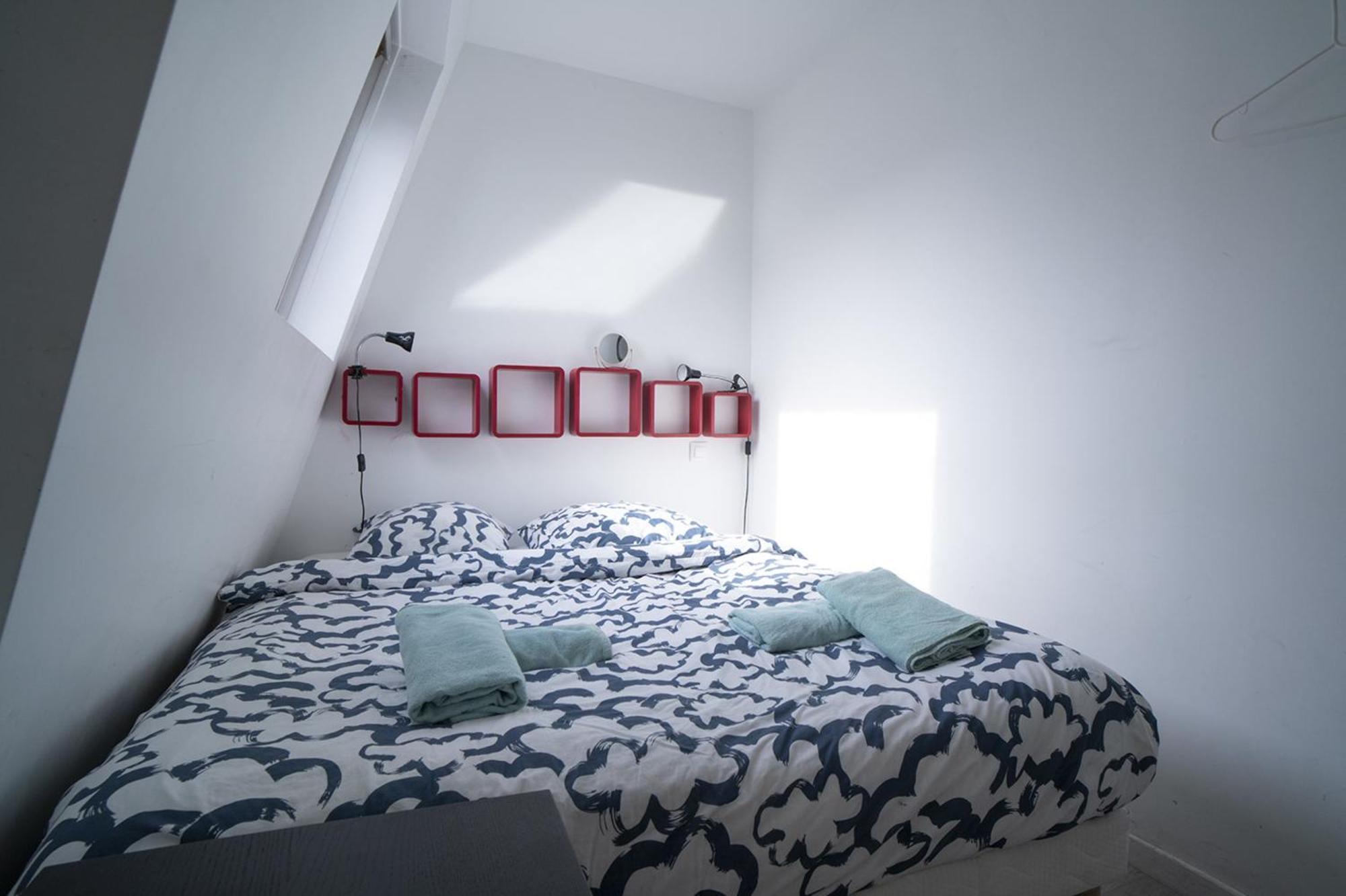Comfortable In The Heart Of * Paris