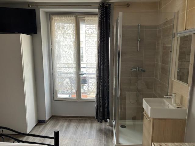 Du Chateau Hotel *