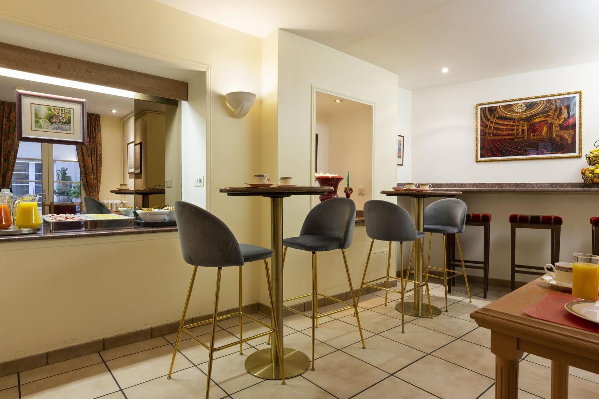 Hotel Du Pre 3*