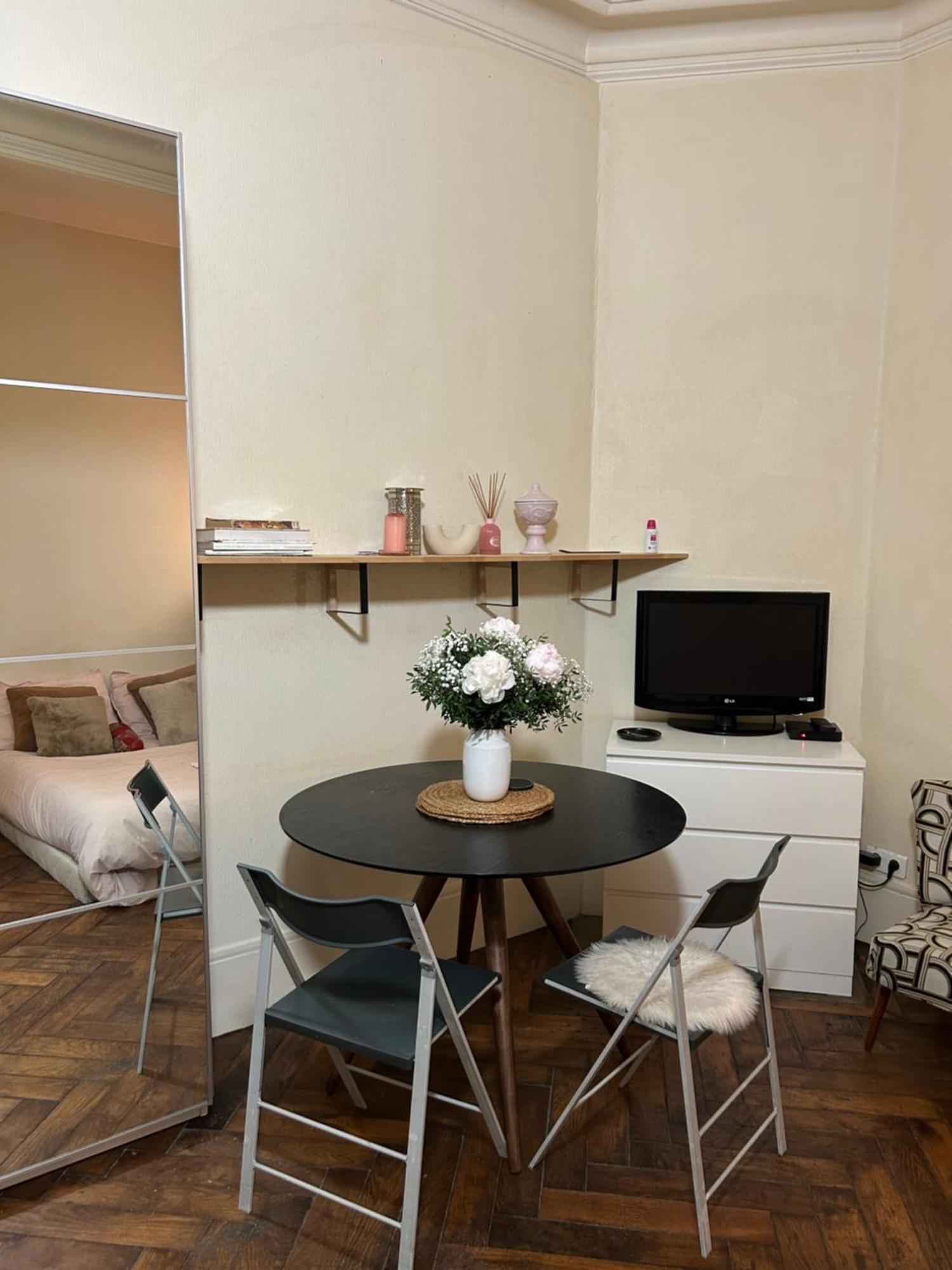Apartment Typiquement Parisien Cosy Paris