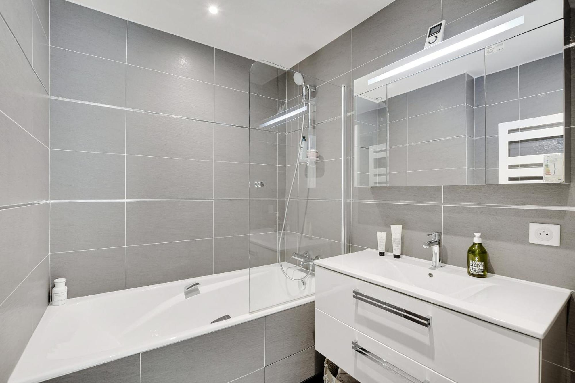 Apartment Royal Monceau - Hoche *
