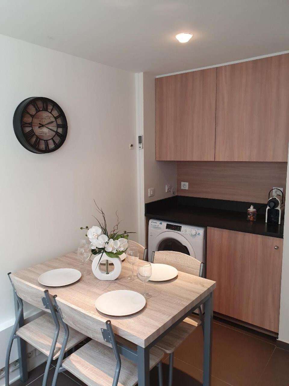 Apartment Mini Loft Daval Paris