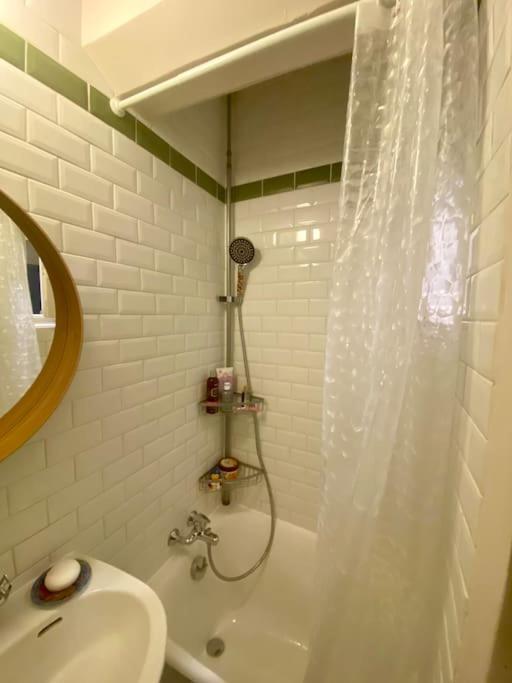 Apartment Mignon Et Confortable Avec Acces Jardin Paris