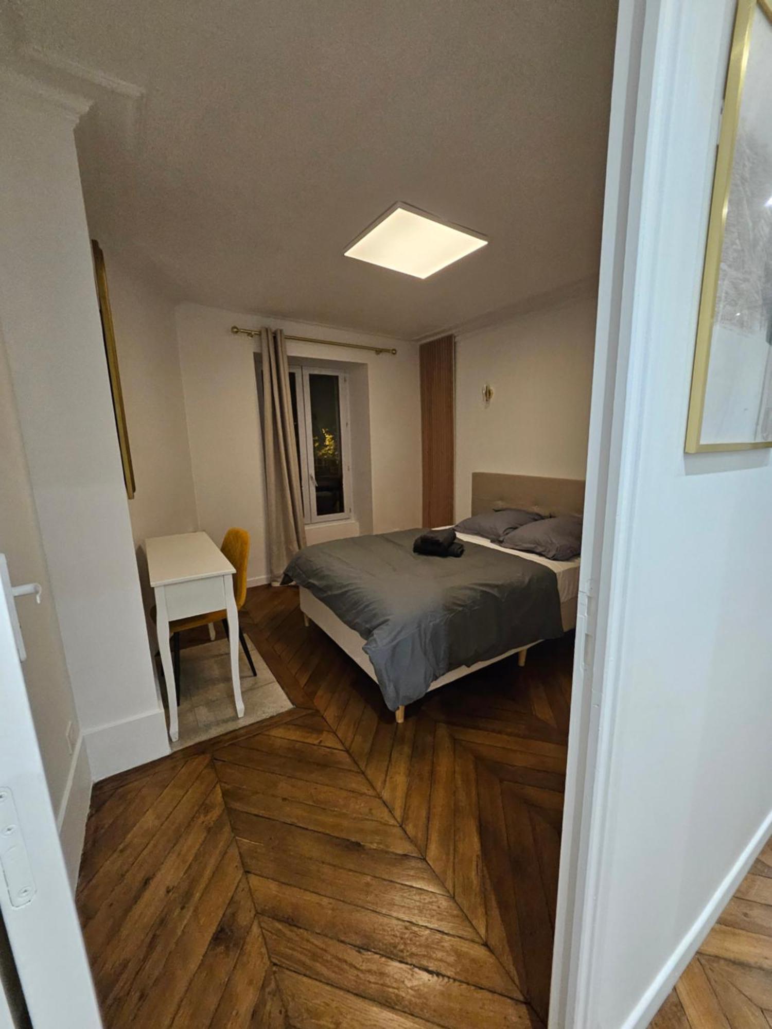 Highstay Champs Elysees Arc De Triomphe