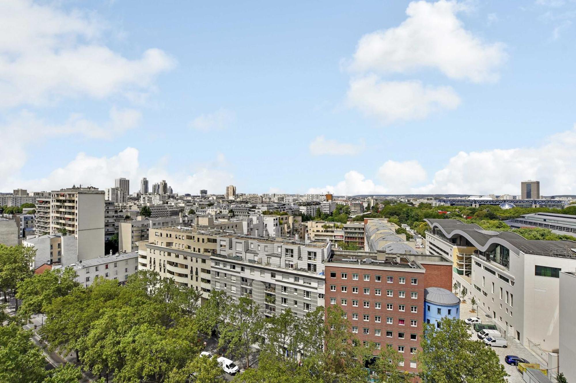 Apartment Amazing Panoramic View Facing Parc De La - 4p