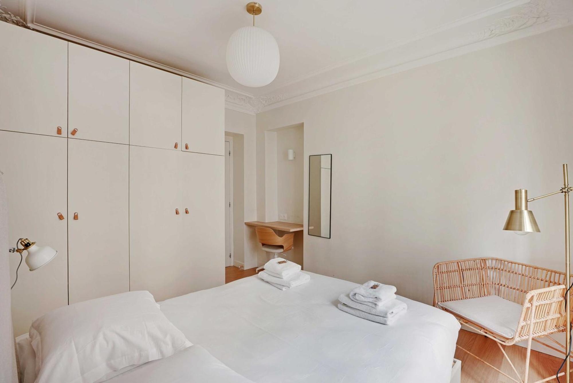 Appartement Authentic - 3br-8p - Clignancourt *