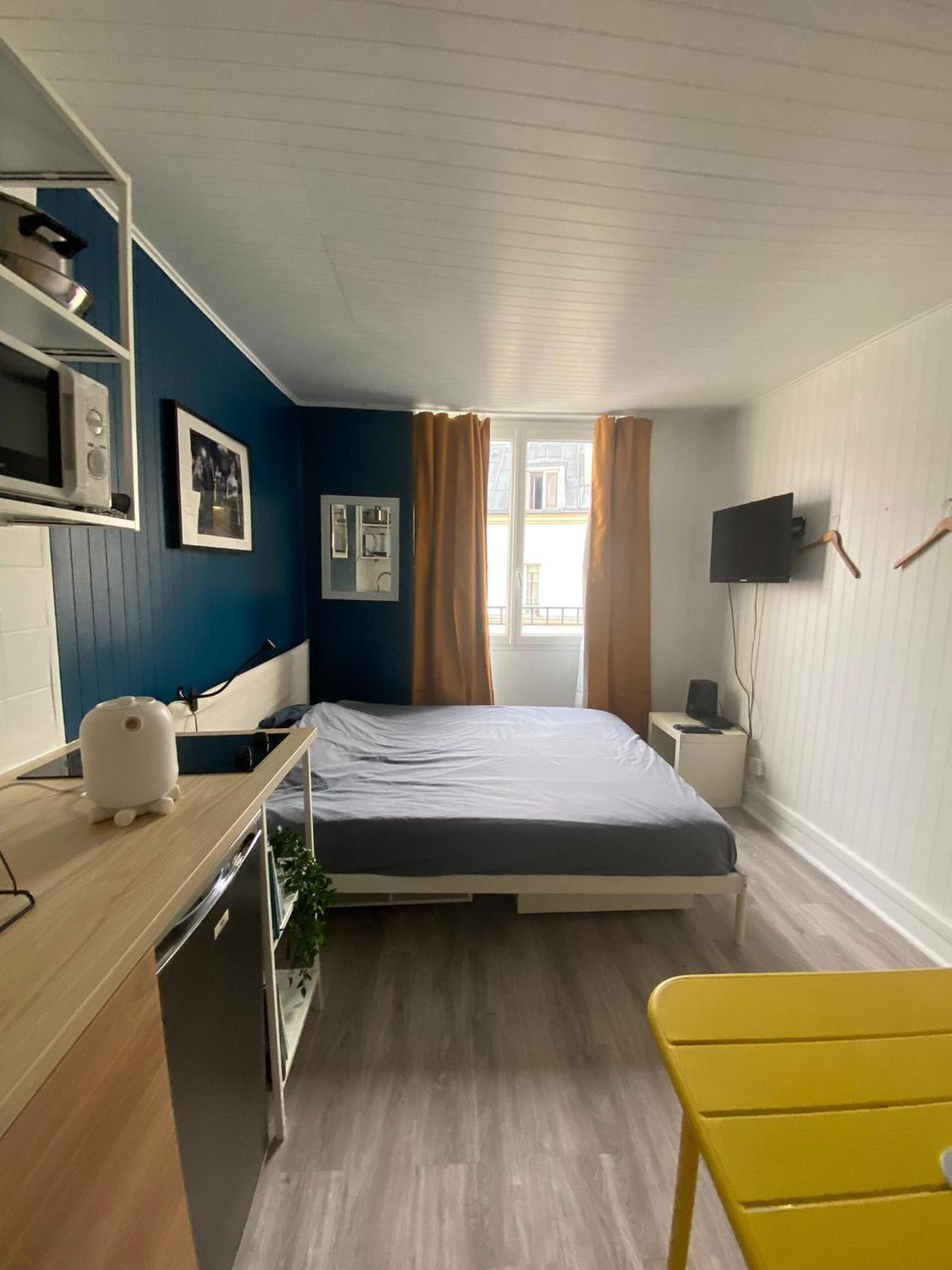 Bright Flat Apartment Paris
