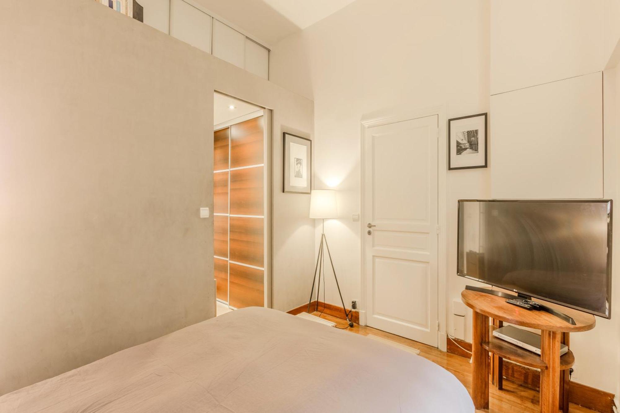 Appartement Grand 3p Centre Historique 01 Montorgueil *