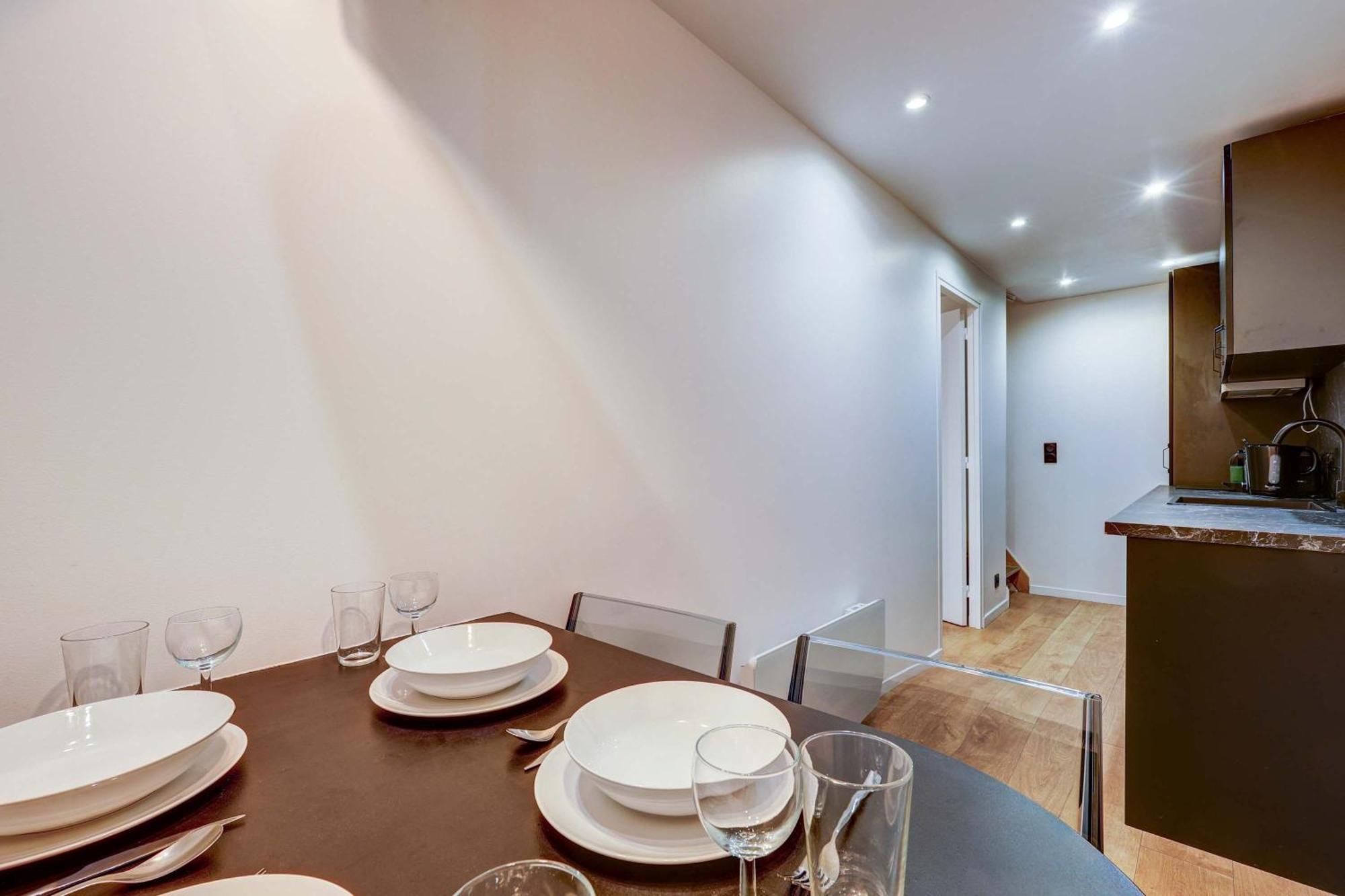 Modern And Renovated Next To Sacre-coeur Appartement *