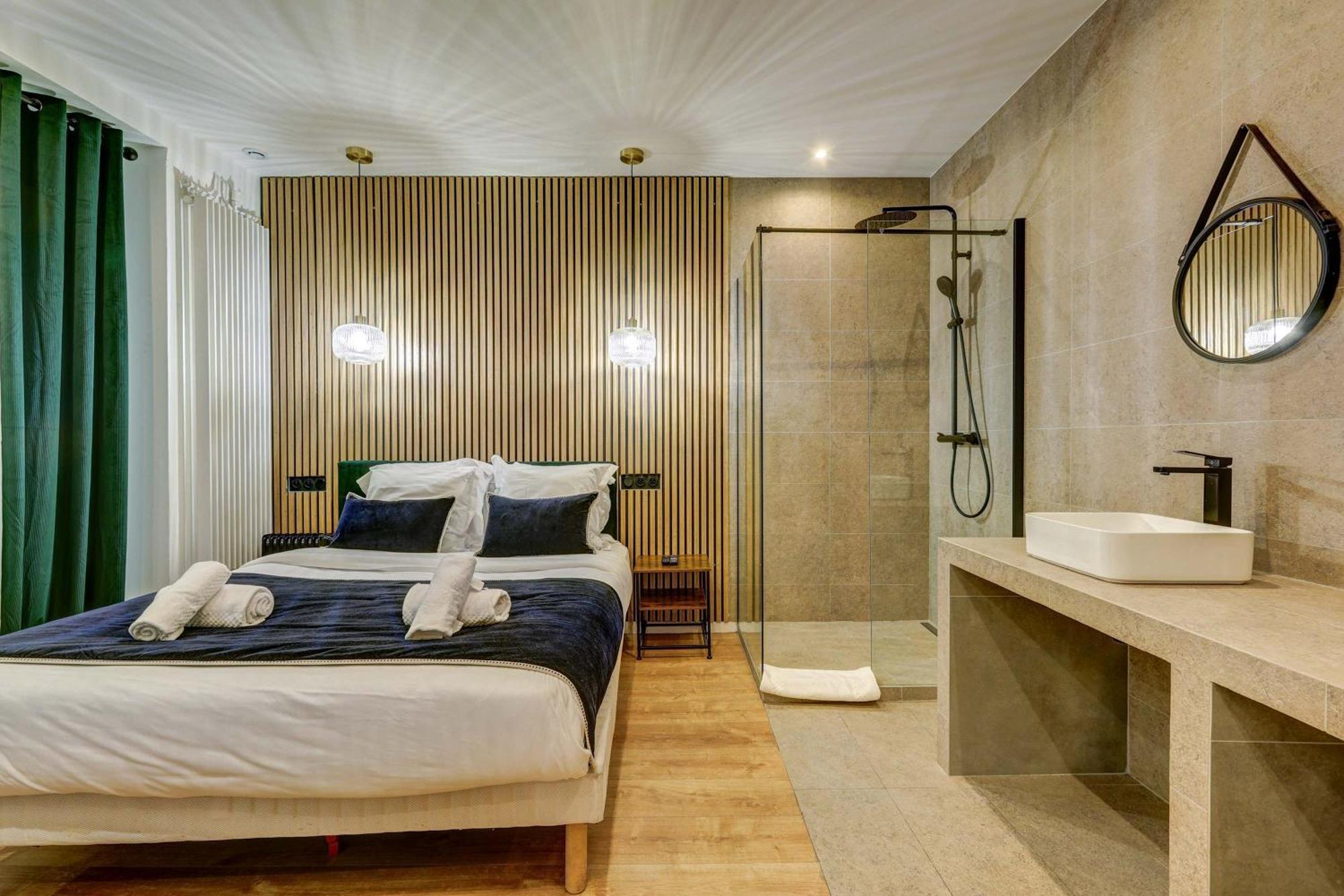 Modern And Renovated Next To Sacre-coeur Appartement