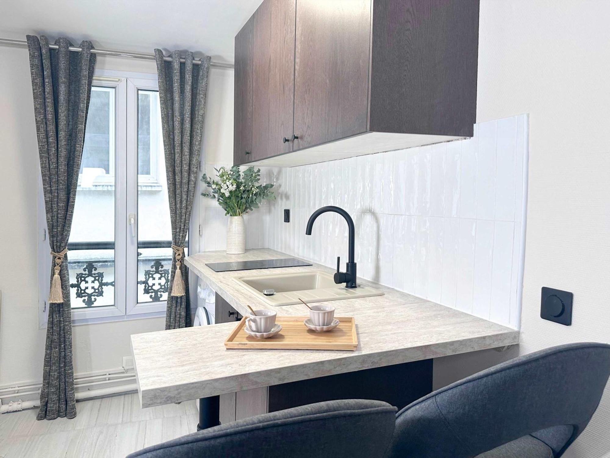 Charming Studio In Porte De Versailles Apartment *