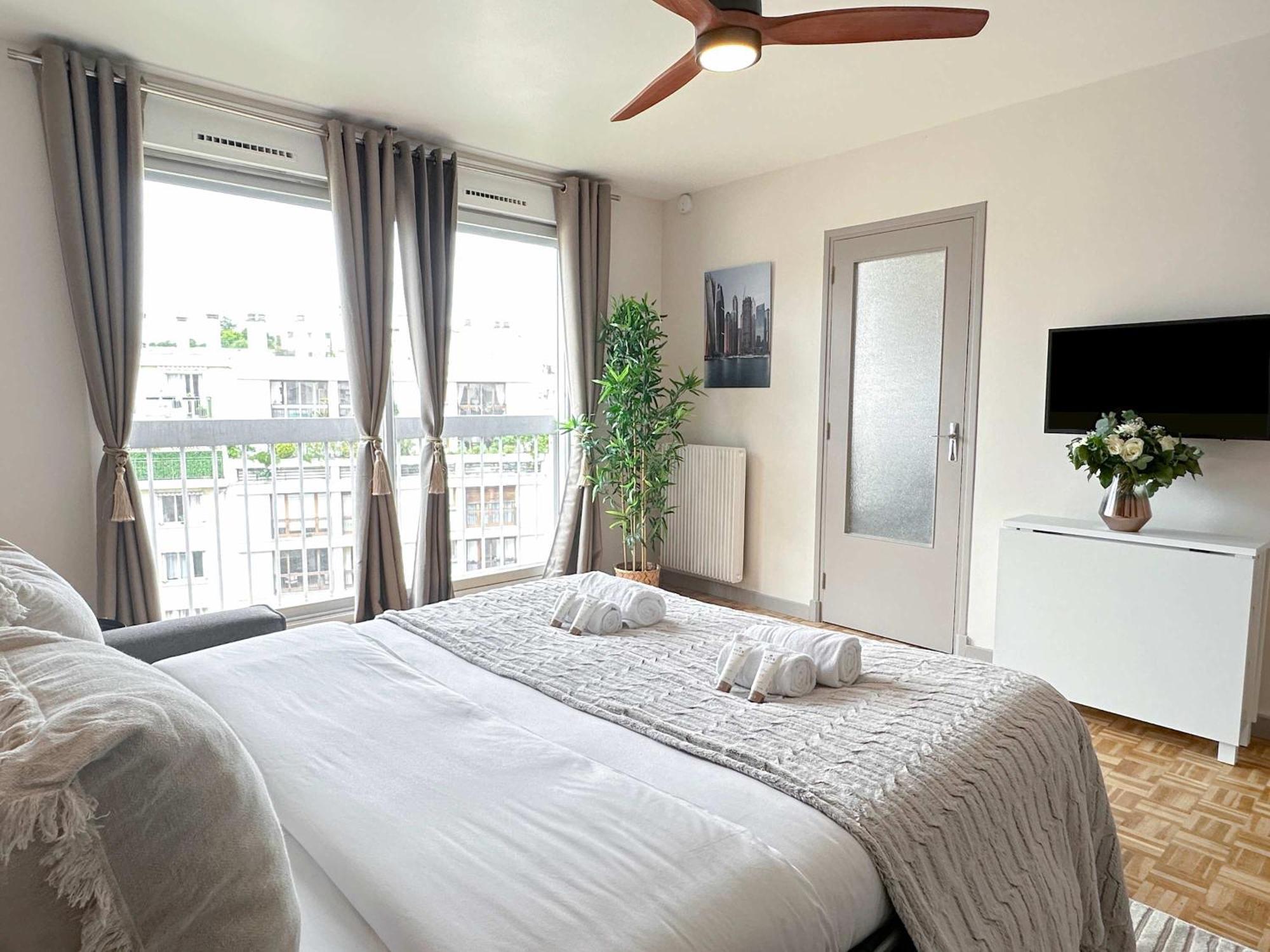 Brand-new With Eiffel Tower View Appartement
