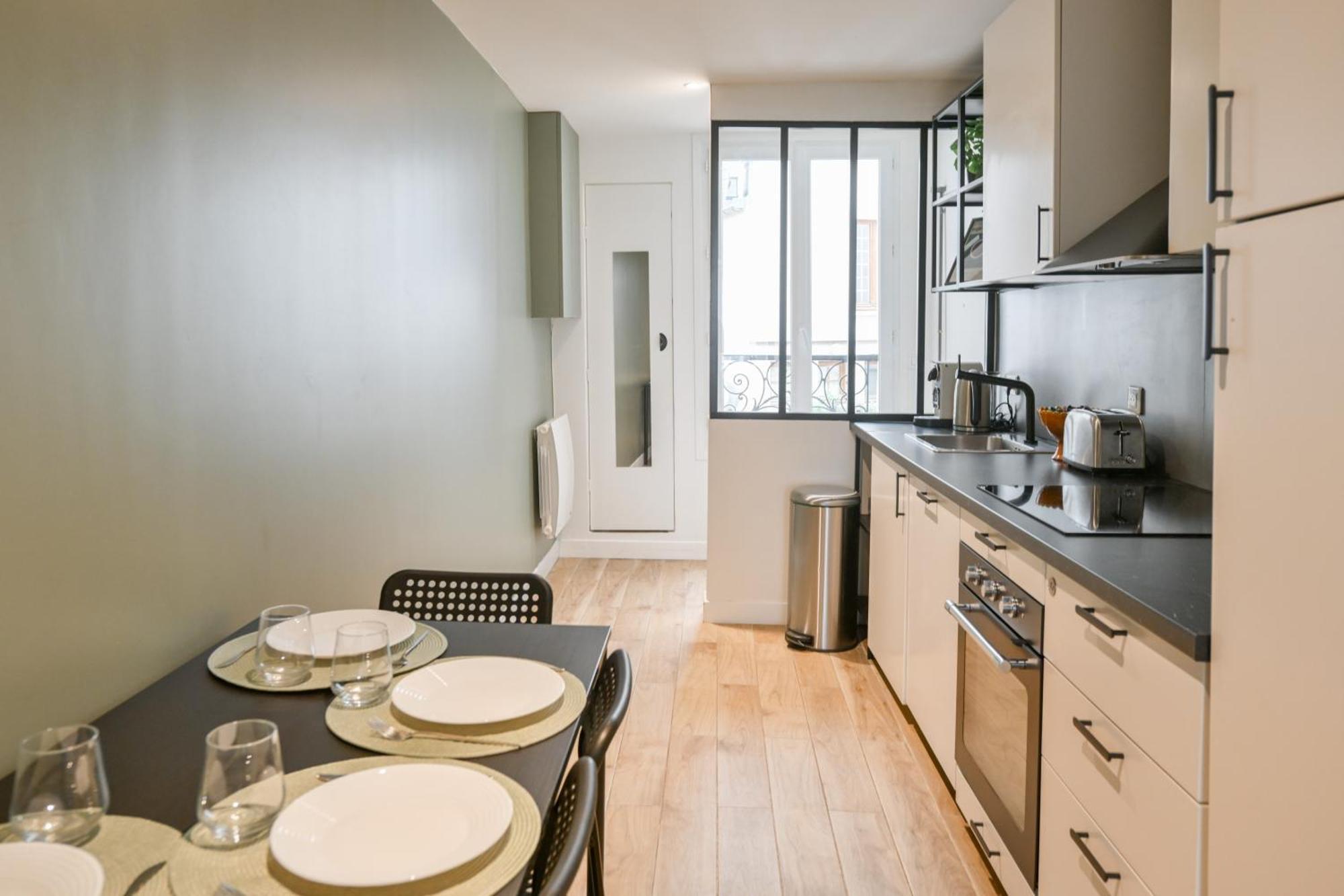 Apartment Charming 1-bed Newly Renovated Close To The Centre And Montmartre Paris