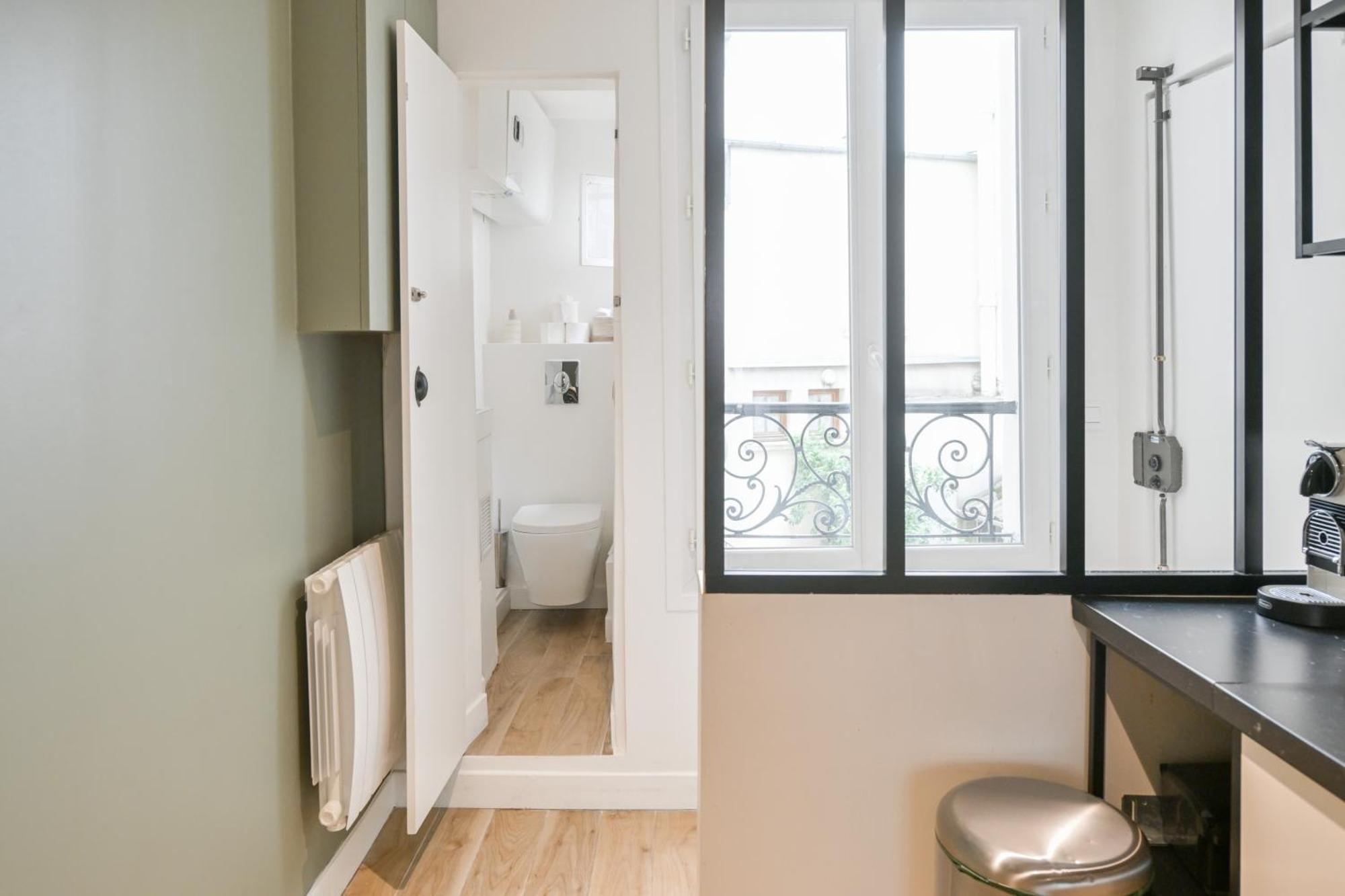 Charming 1-bed Newly Renovated Close To The Centre And Montmartre Paris