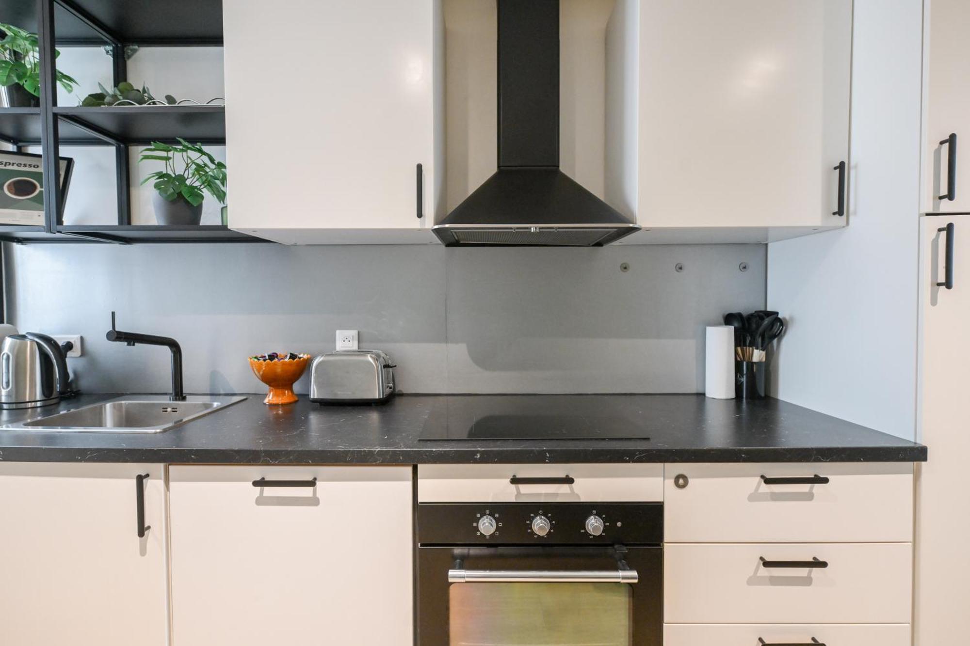 Charming 1-bed Newly Renovated Close To The Centre And Montmartre Apartment