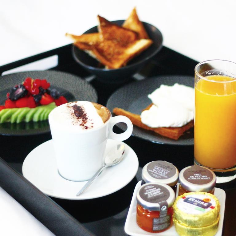 Marignan Champs-elysees Hotel