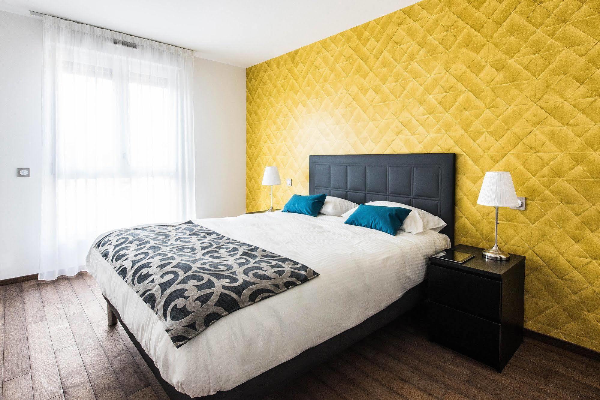 Apartment Clichy *