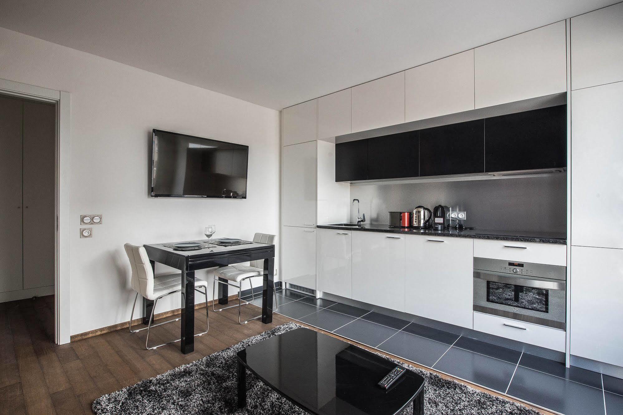 Clichy Apartment