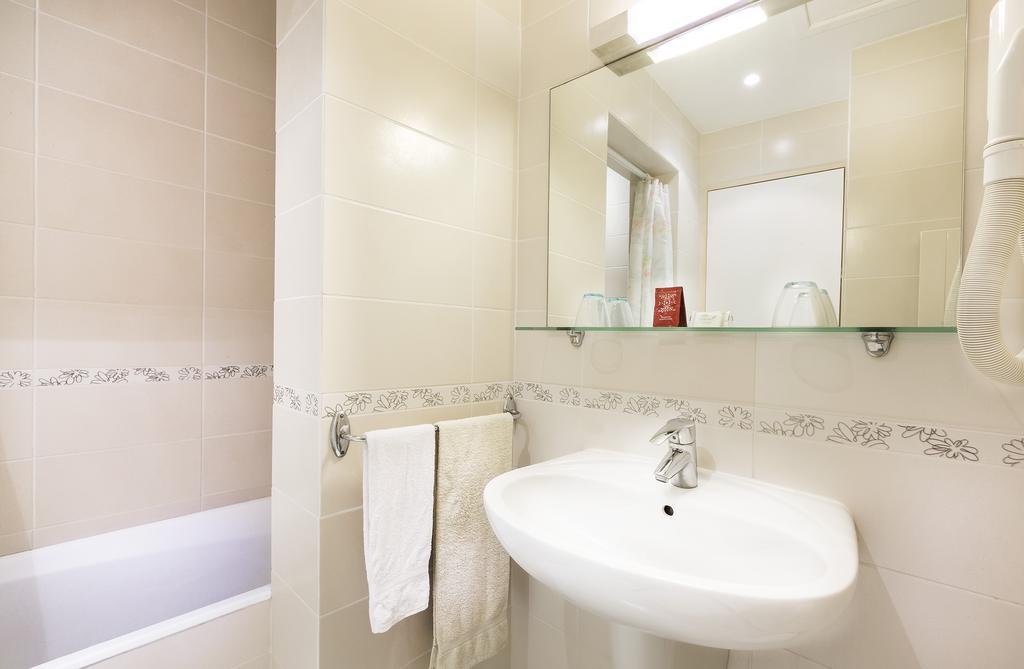 Le Clos D'alésia Hotel 3*