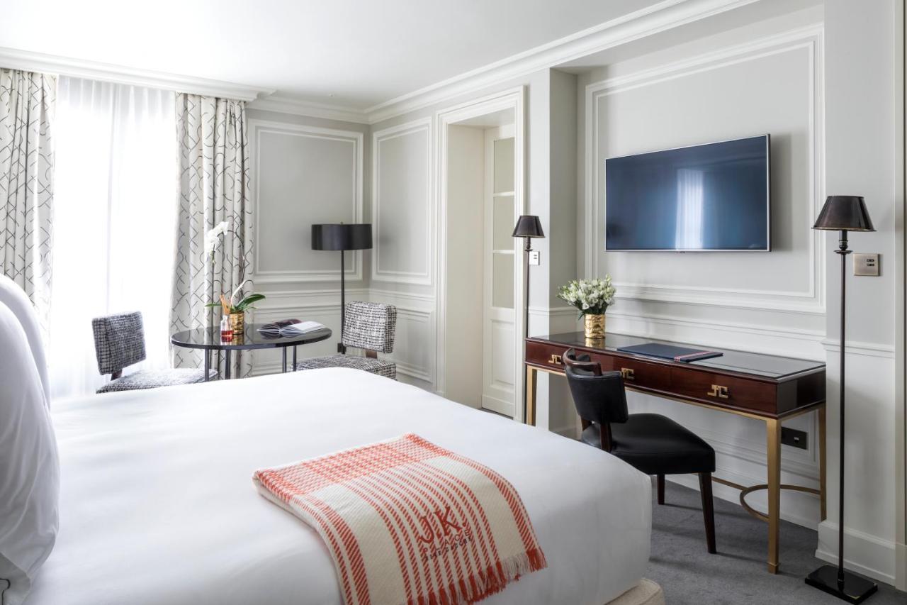 J.k. Place 5* Paris