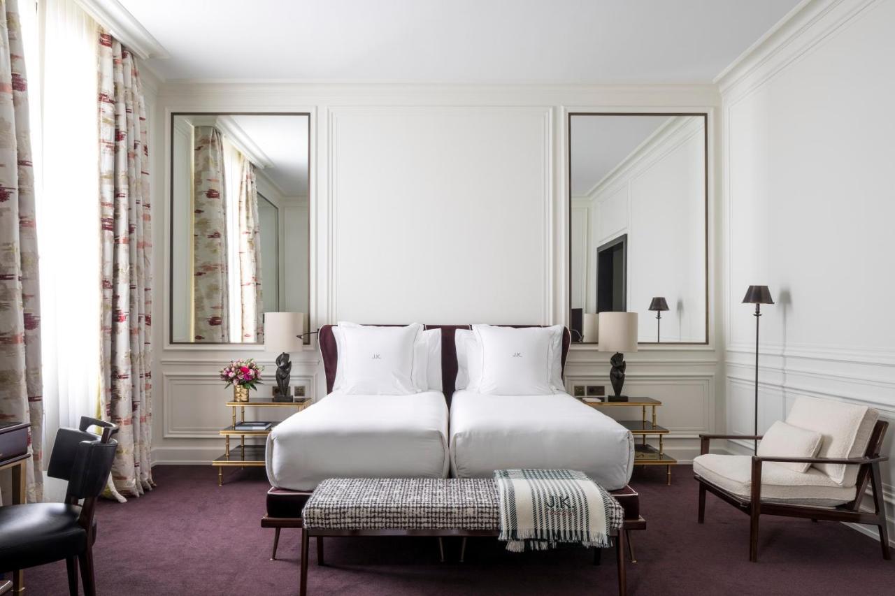 J.k. Place 5* Paris