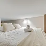 Superbe studio rempli de charme au coeur du Marais NDM23