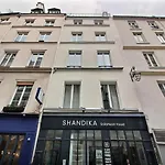 102201 - A Charming Setting For 4 People In Montorgueil