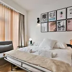 Sweet home Le Marais, Place des Vosges 4/5pers!