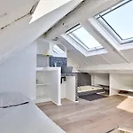 Luxurious Studio Chatelet Lescot Free Netflix
