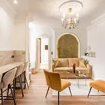 Luxury 2 bedrooms Apartment - Louvre Museum