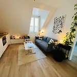 5 Stars 2-Br In Center , Air Conditioner , Elevator