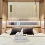 Apart Hotel Louvre Museum By Studio Prestige