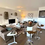 Le Penthouse Des Batignolles