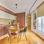 Elegant Central Flat In Paris, Near Saint Germain